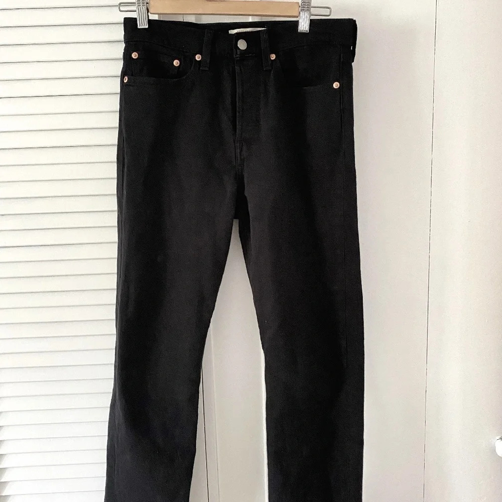 Levis Wedgie Straight Black - Picture 1 of 3